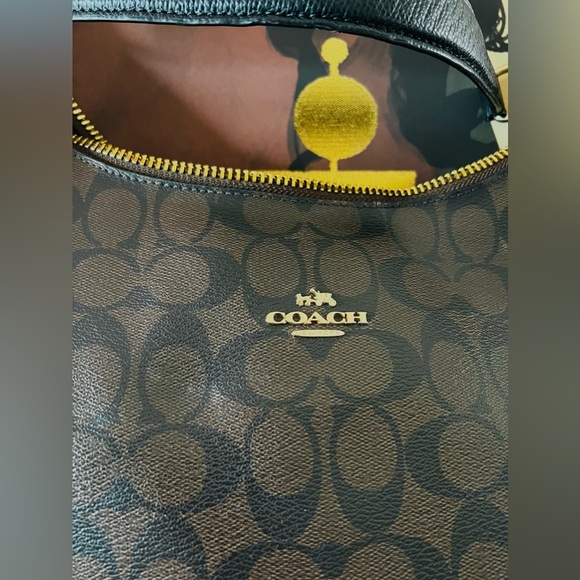 COACH 
Coach Pebble Leather Hallie Shoulder Bag - Picture 3 of 5